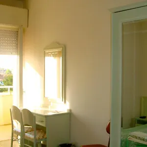 3* Hotel West End