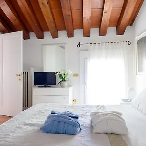  Appartamento Deluxe Isola Di Mezzo Italia
